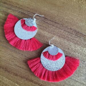 BouclEs Pompons arGentÉes